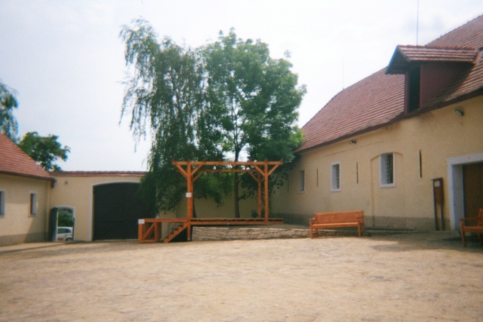 28140004.jpg
